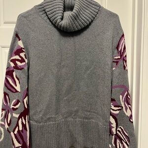 CAbi Style #3704 Eden Pullover Fall 19 Collection Floral Flared Sleeves